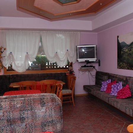 Albergo Ginevra Roncone Exterior photo